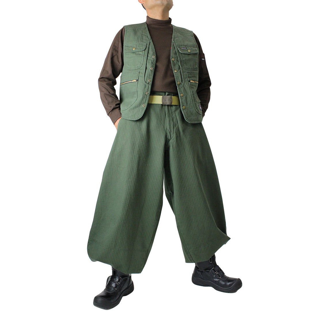 Long cut Hachibu pants by Toraichi