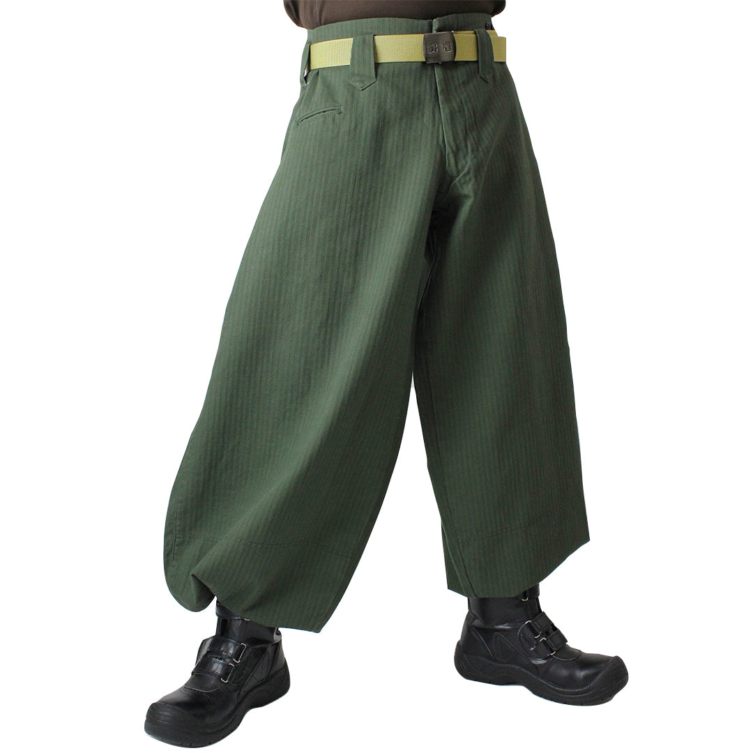 3942-418 Hachibu trousers statement piece
