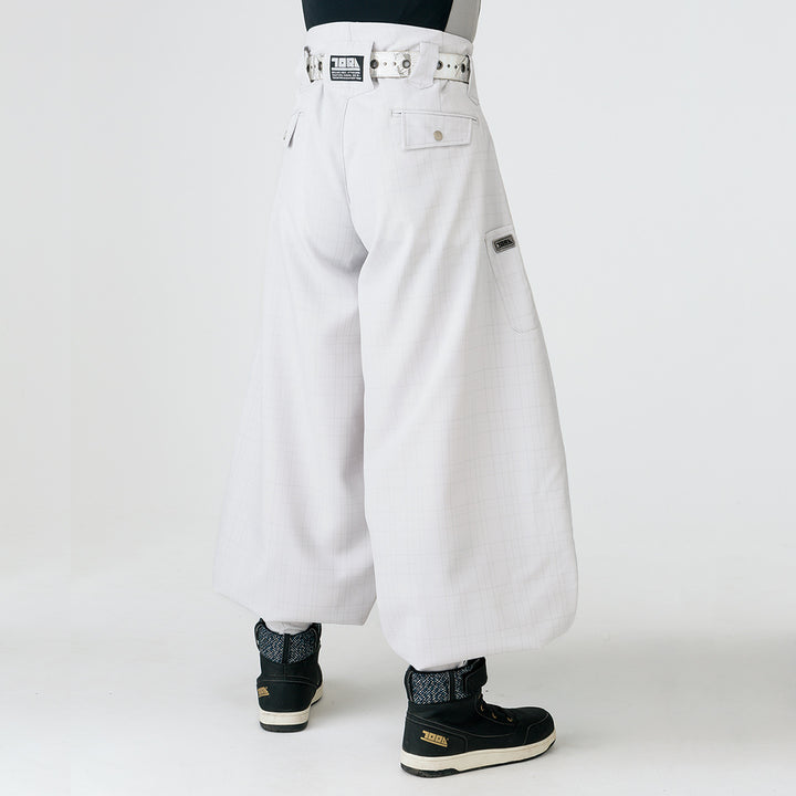 Japanese work pants back view in white checkered fabric