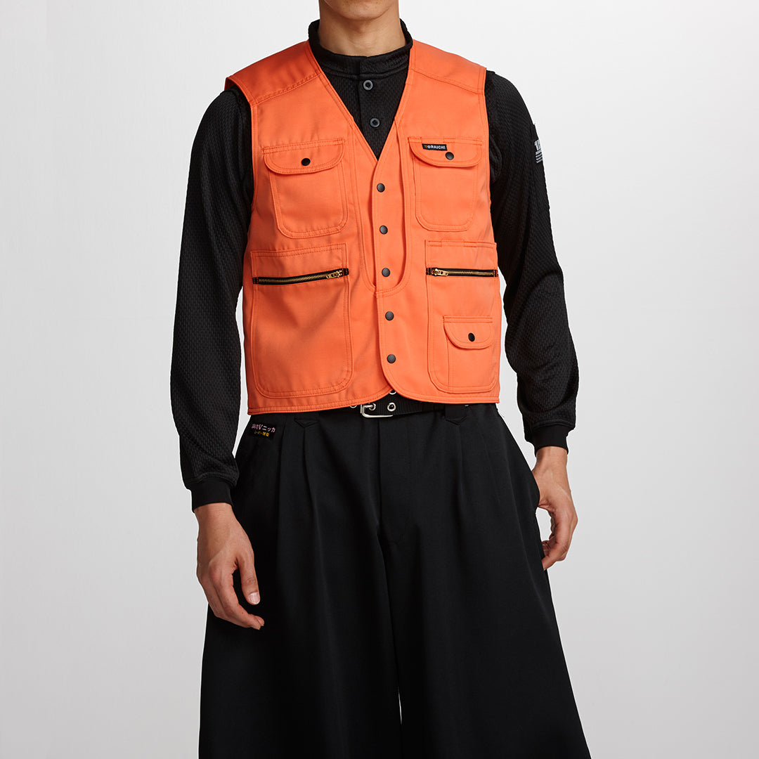 Front view of Toraichi 2530-611 tobi vest in dark navy color