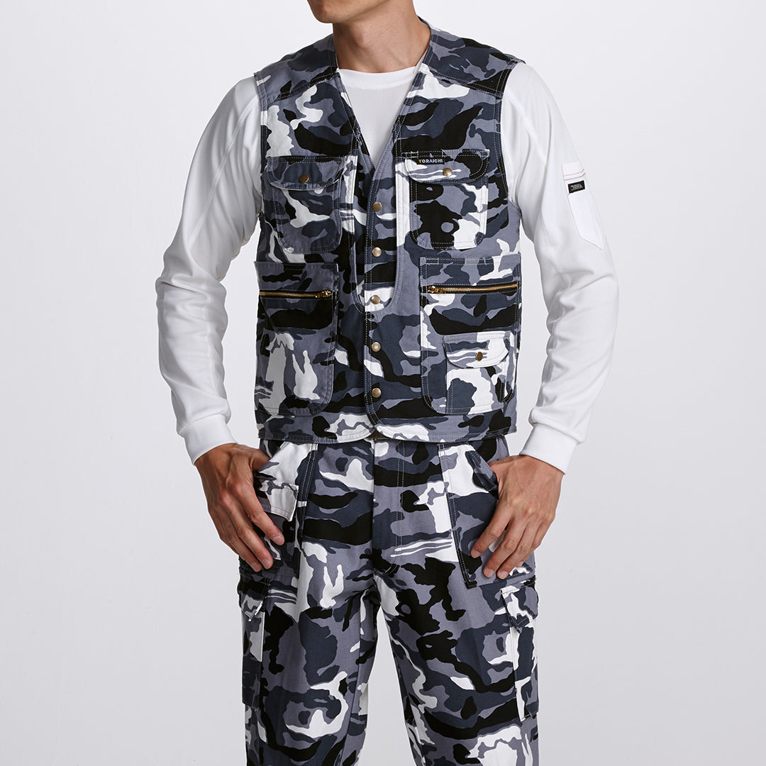 Toraichi camo tobi vest front view showing multi-pocket design and zip closure
