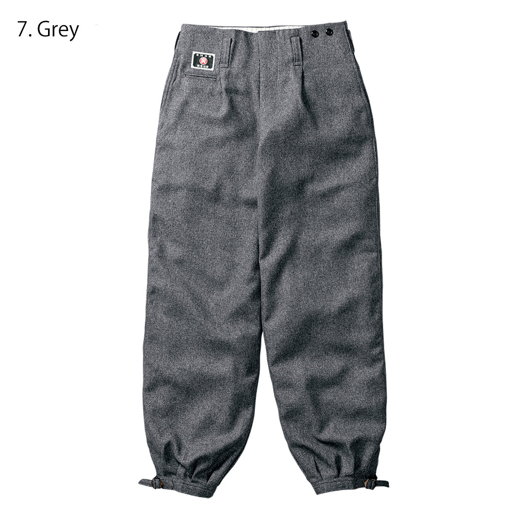 Button closure on Toraichi 8050-414 Grey Long Nikka trousers