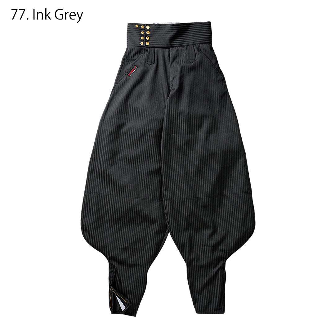 High waist hachibu pants styled with belt