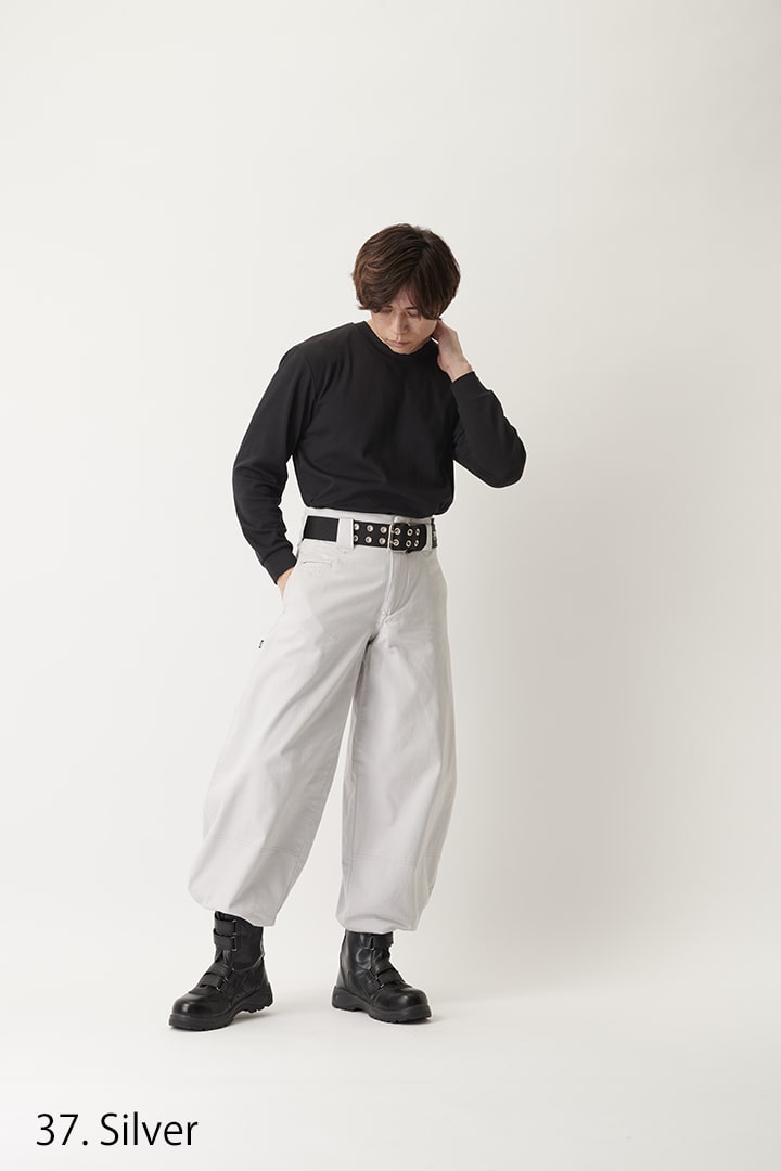 Side profile of super super long slim hachibu pants in grey cotton