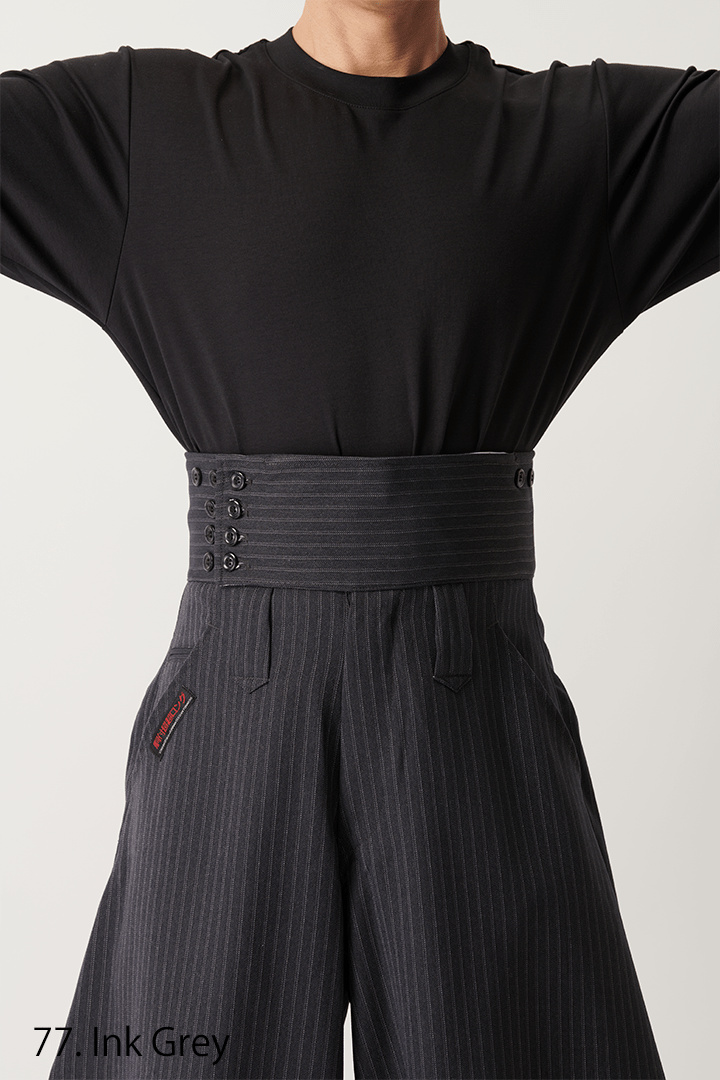 High-waist tobi pants for workwear and fashion, styled in navy color