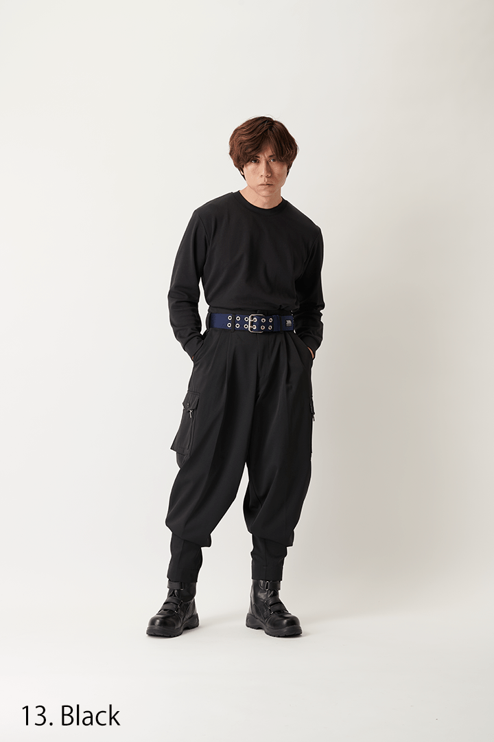 Loose-fit Japanese tobi pants in black with cargo side pockets for functional style