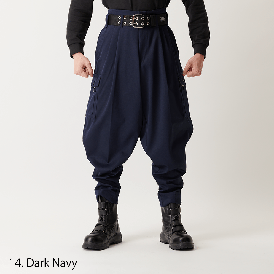 Cargo-inspired Japanese tobi pants in black with loose thigh and narrow cuff