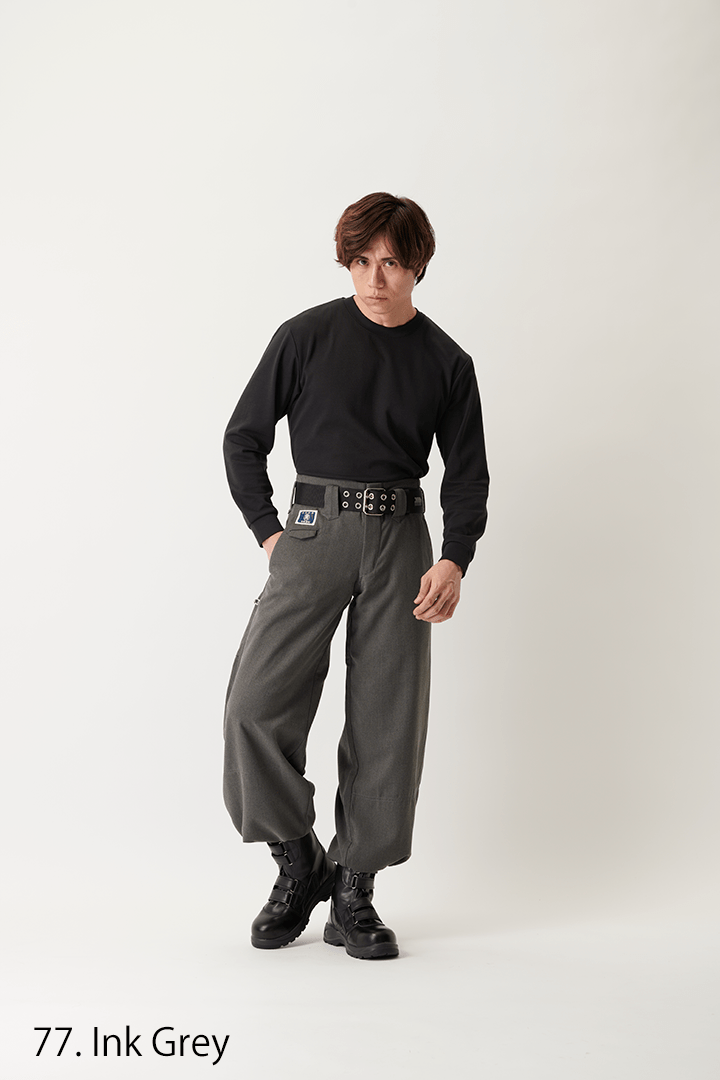 Toraichi tobi pants waistband close-up grey