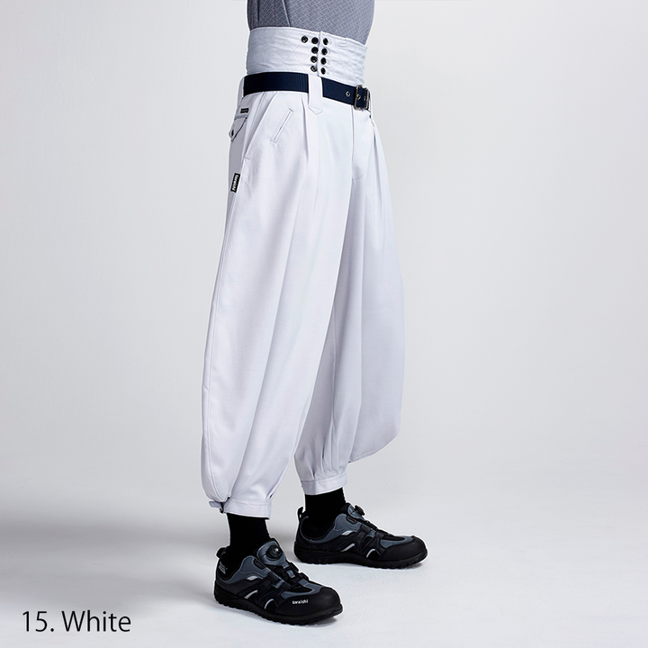 Toraichi tobi pants full body shot in white