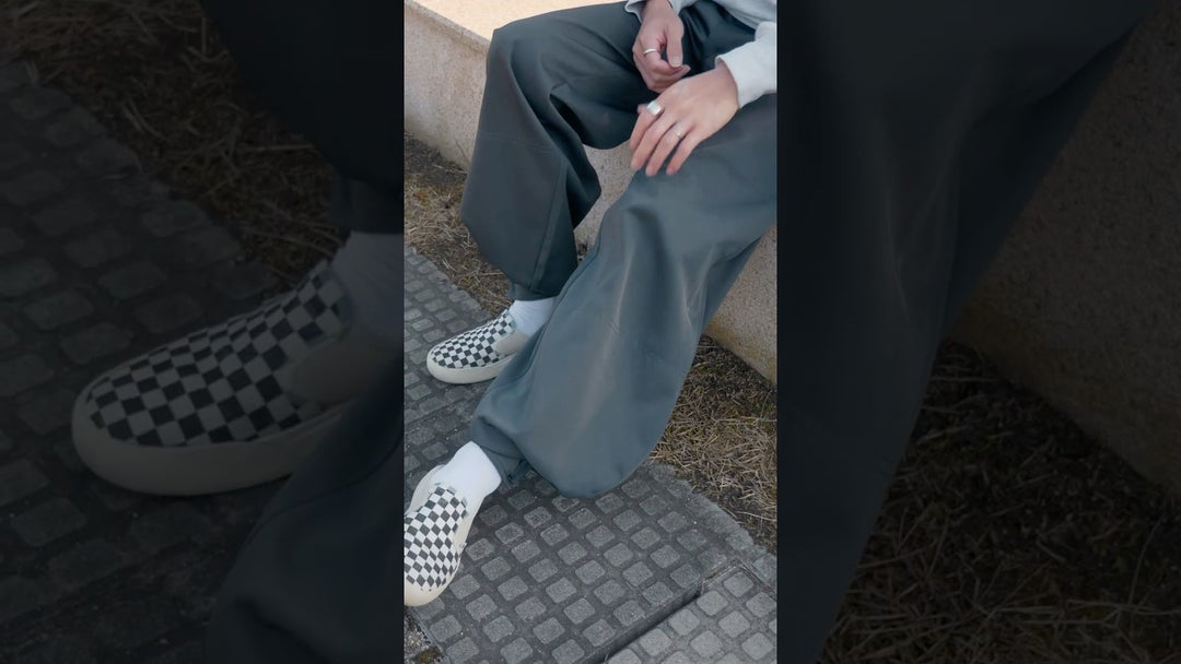 Toraichi tobi pants paired with a white belt, shot from behind for fit perspective