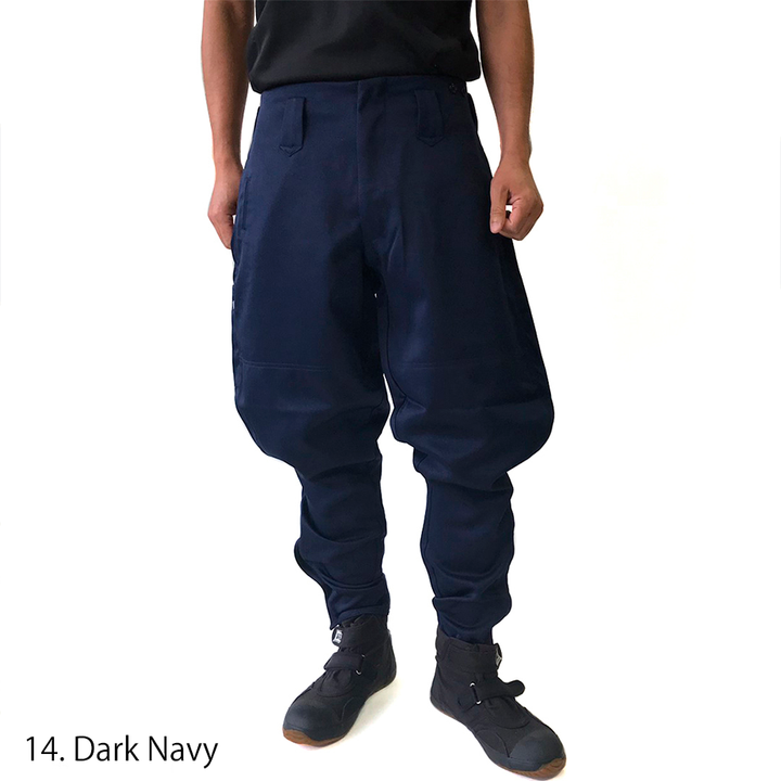 Side close-up of Toraichi horse riding pants waist and belt loops