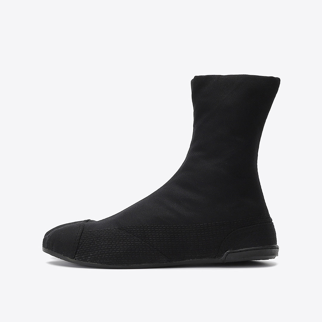Black canvas Tabi shoes with durable stitching and authentic Japanese craftsmanship