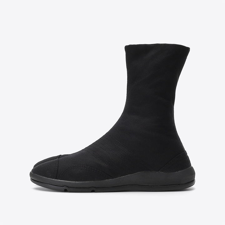 Black Tabi Shoes with durable rubber sole and canvas upper