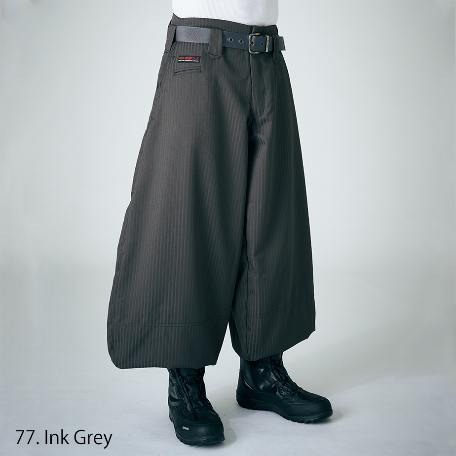 Toraichi tobi pants fabric texture close-up dark navy
