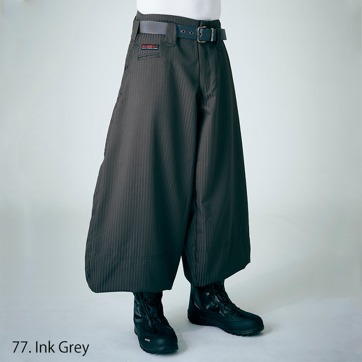 Toraichi tobi pants fabric texture close-up dark navy