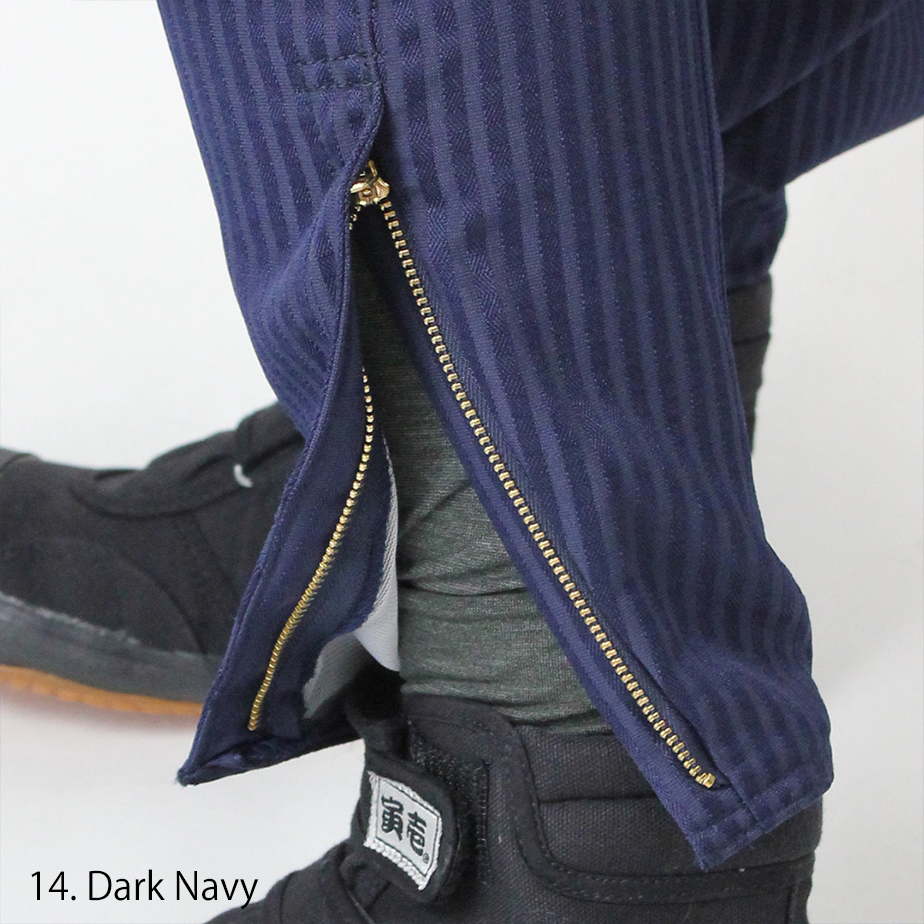 Toraichi tobi pants waistband close-up dark navy
