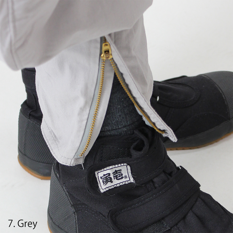 Toraichi 1016-410 Beige hachibu tobi pants from Japan streetwear style