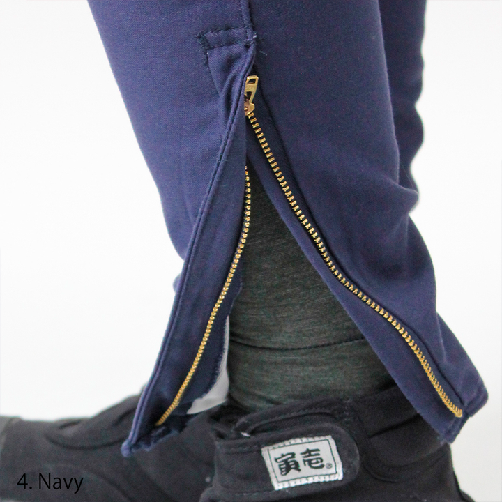 Toraichi tobi pants navy blue wide fit leg shape detail