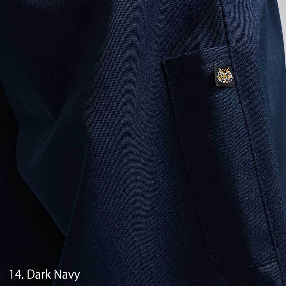 waistband close-up of toraichi tobi pants in navy