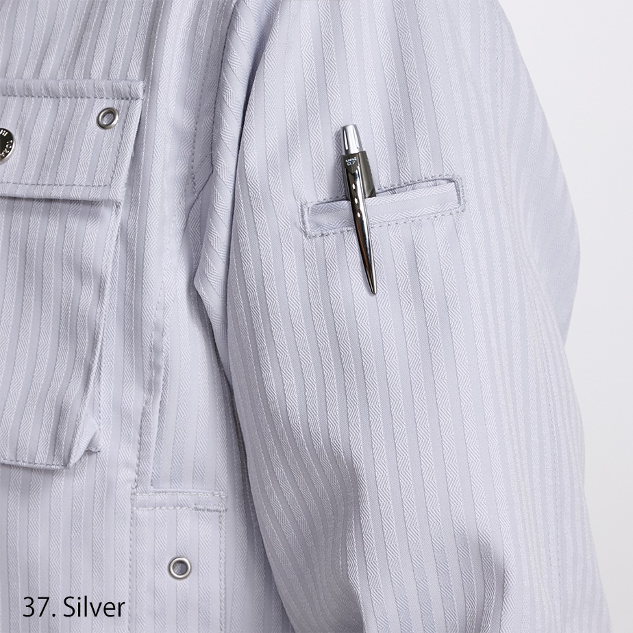Front chest pocket close-up showing reinforced buttons