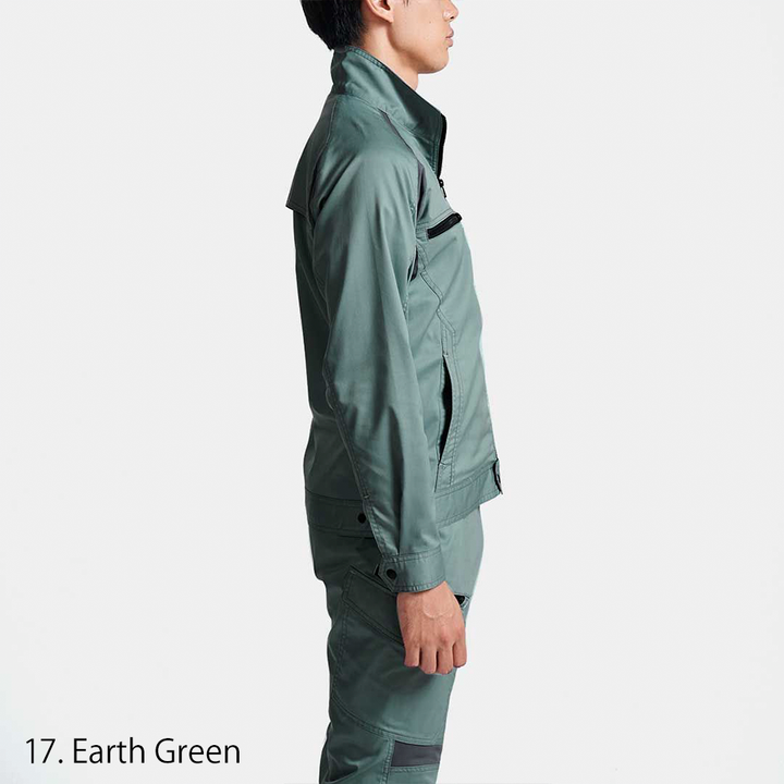 reflective logo accent on the Toraichi Japanese workwear jacket sleeve for safety and visibility