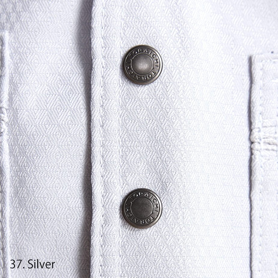 Toraichi 7460-611 silver tobi vest showing refined dobby pattern