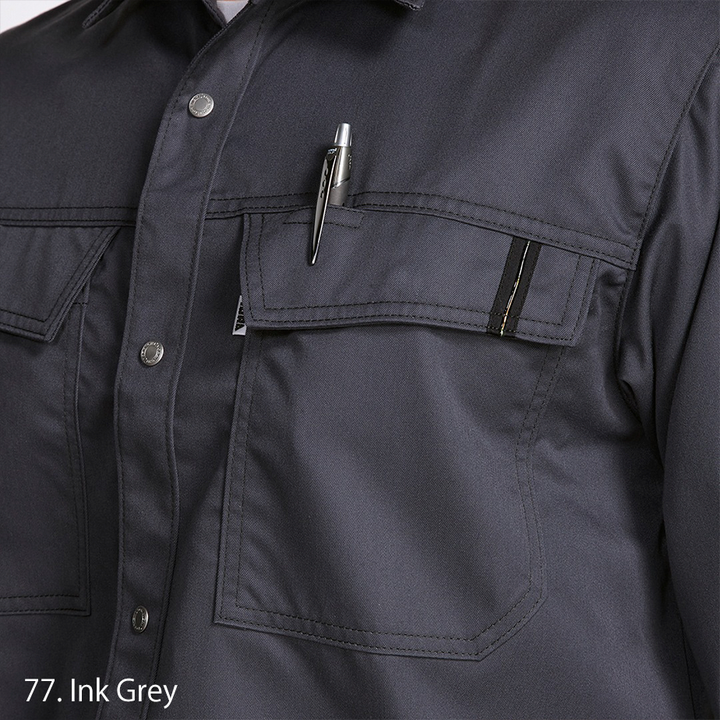 Front folded view displaying collar structure and pocket alignment on Toraichi tobi shirt