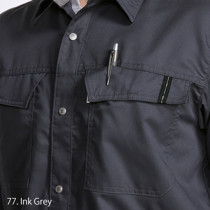 Model back view showing shoulder seam structure on Toraichi 2151-125 shirt
