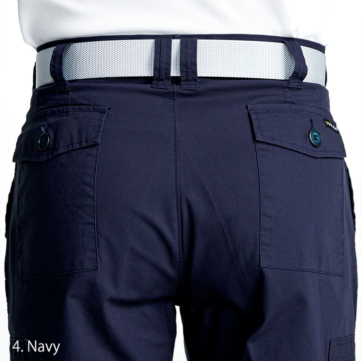 Detailed shot of the Toraichi Japanese workwear zipper pocket accent on the thigh, demonstrating functional precision and craftsmanship.