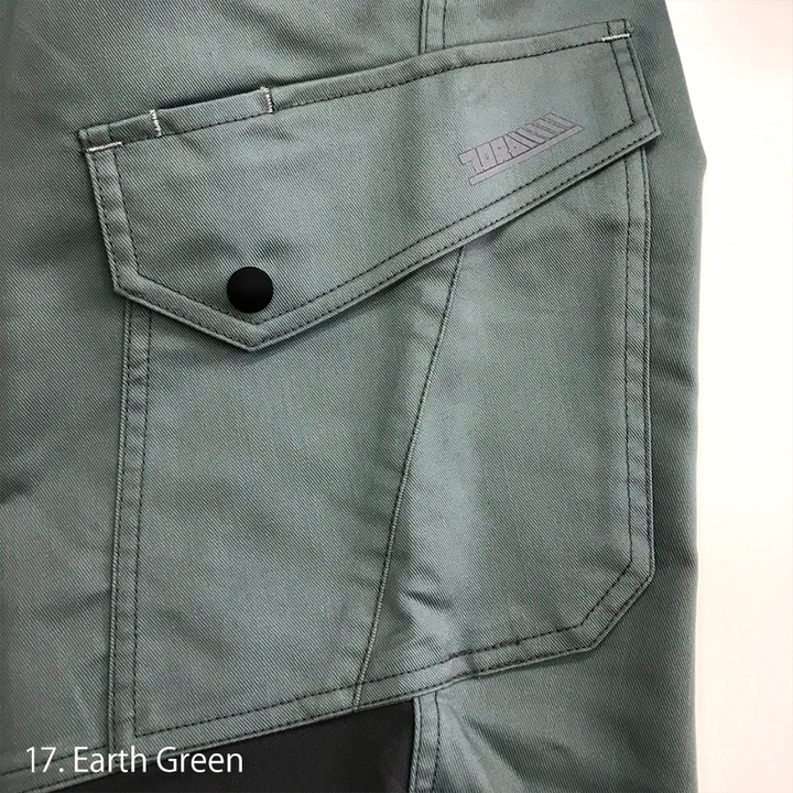 Rear view of the Toraichi 2130-219 cargo trousers showing reinforced seat stitching and structured back pockets.