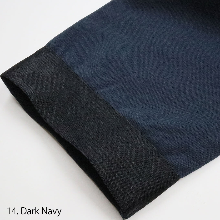 Close-up of the Toraichi jogger pants ankle cuff with reinforced rib knit for secure fit and mobility.