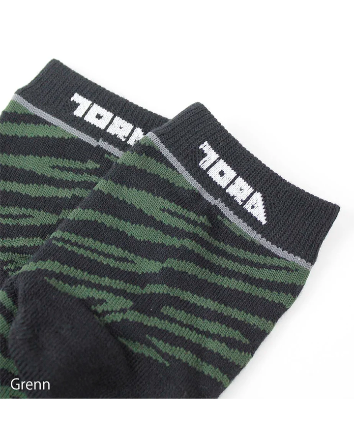 0111-909 Tiger Stripe Tabi Split Toe Socks (8 Pairs)