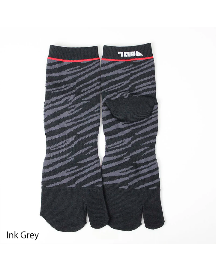 0111-909 Tiger Stripe Tabi Split Toe Socks (8 Pairs)