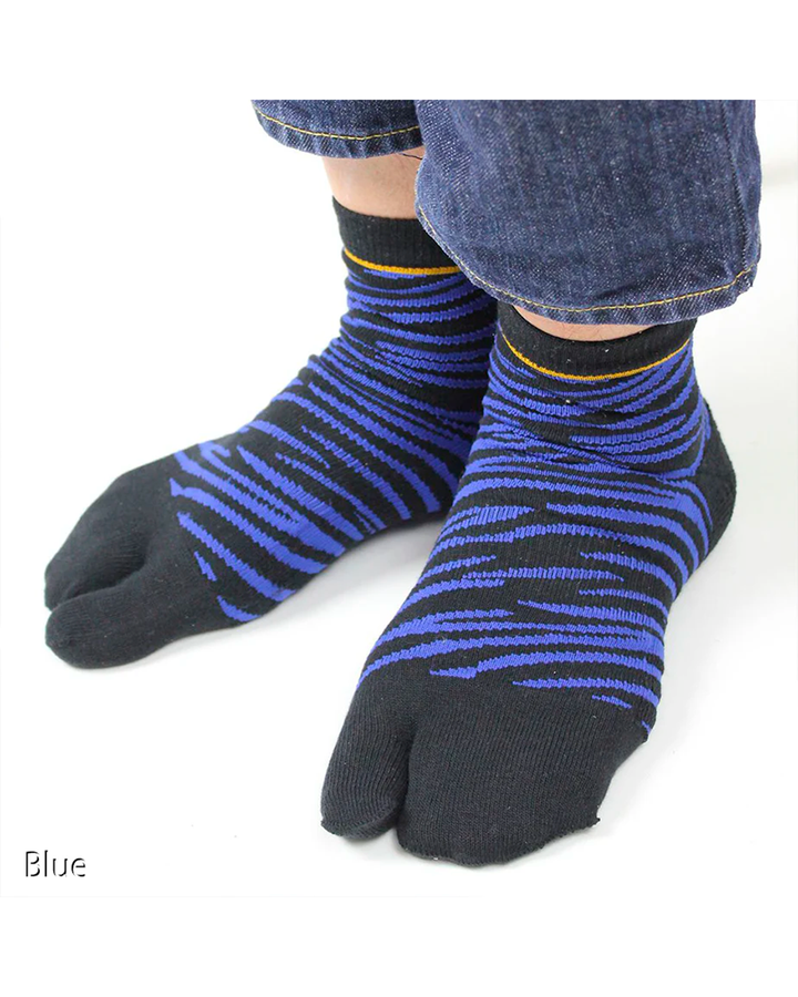 0111-909 Tiger Stripe Tabi Split Toe Socks (8 Pairs)